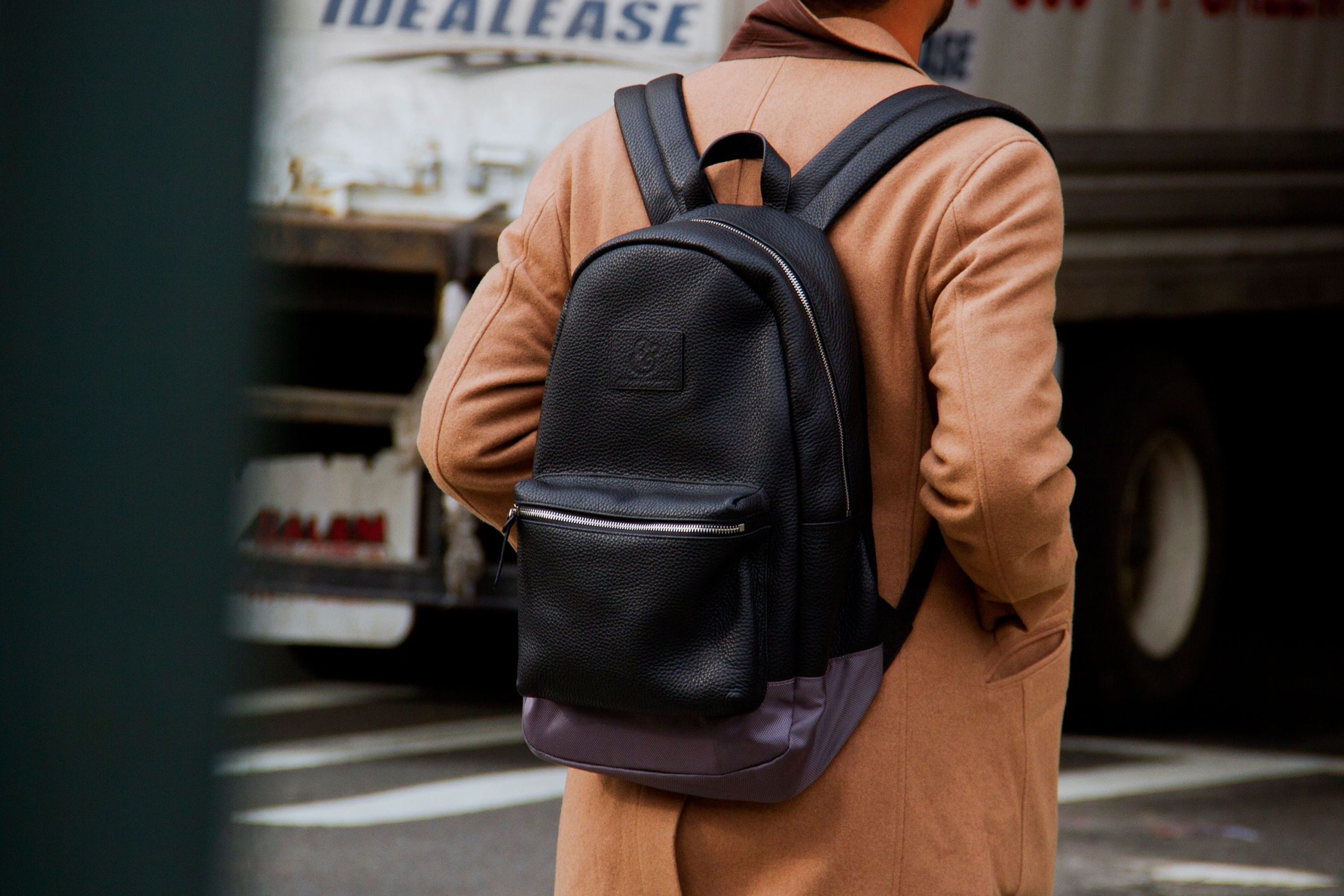 mochilas-hombre-753tnr-1.jpg